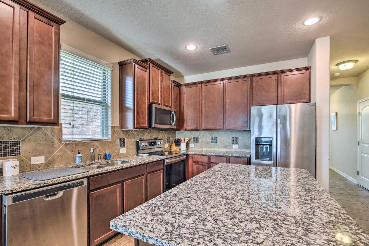 San Antonio Home With Yard About 8 Mi To Lackland! Extérieur photo