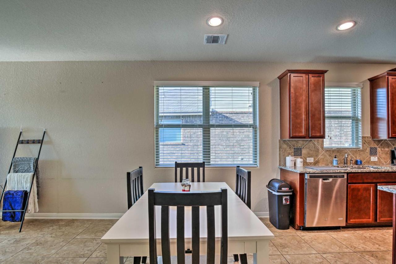 San Antonio Home With Yard About 8 Mi To Lackland! Extérieur photo
