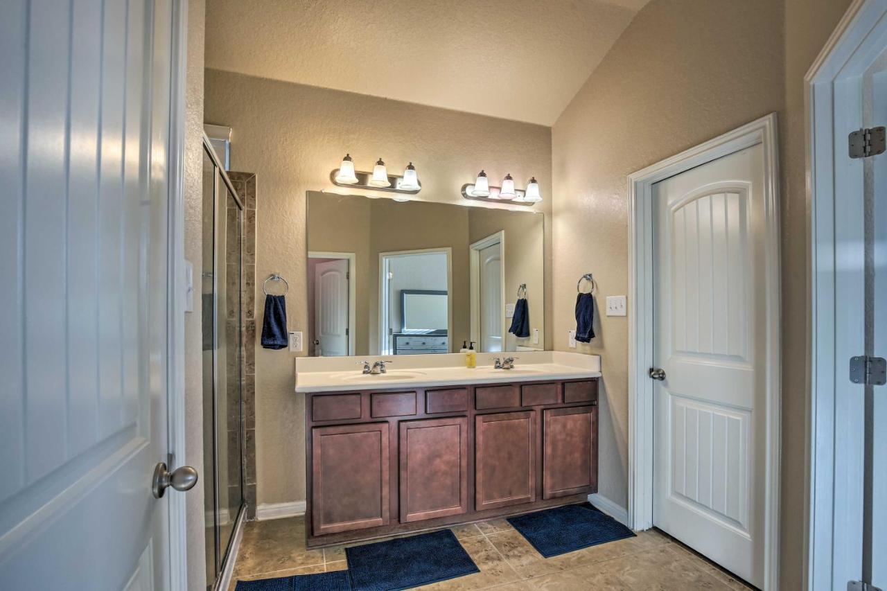 San Antonio Home With Yard About 8 Mi To Lackland! Extérieur photo
