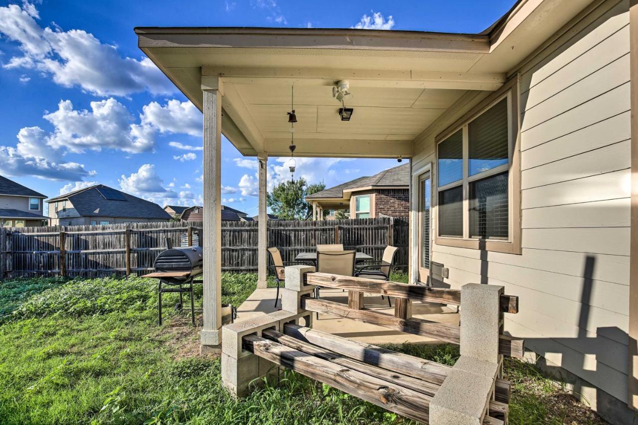San Antonio Home With Yard About 8 Mi To Lackland! Extérieur photo